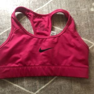 nike sportsbra